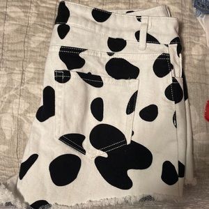 Cow theme denim shorts